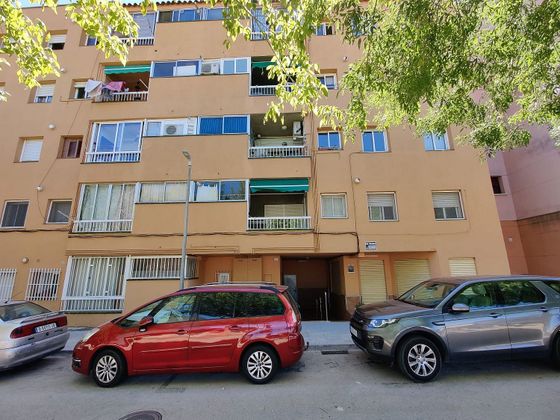 Foto 1 de Pis en venda a calle Pau Sicart de 3 habitacions amb balcó i aire acondicionat
