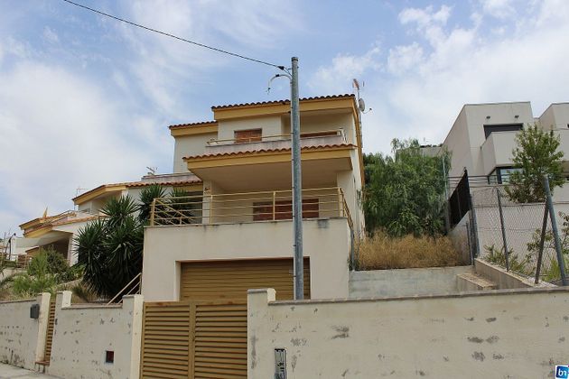 Foto 1 de Venta de chalet en calle Petunia de 4 habitaciones con terraza y garaje