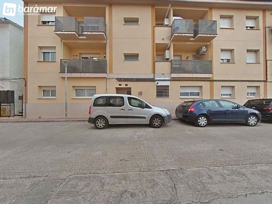 Foto 1 de Piso en venta en Centro - Roda de Barà de 2 habitaciones con terraza y garaje