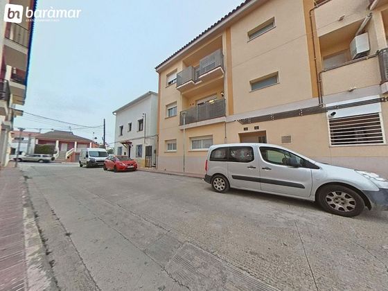 Foto 2 de Piso en venta en Centro - Roda de Barà de 2 habitaciones con terraza y garaje