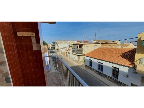 Foto 2 de Piso en venta en Los Nietos de 3 habitaciones con balcón