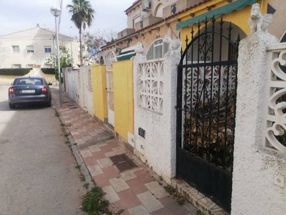Foto 2 de Casa en venda a Los Narejos de 2 habitacions amb terrassa i jardí