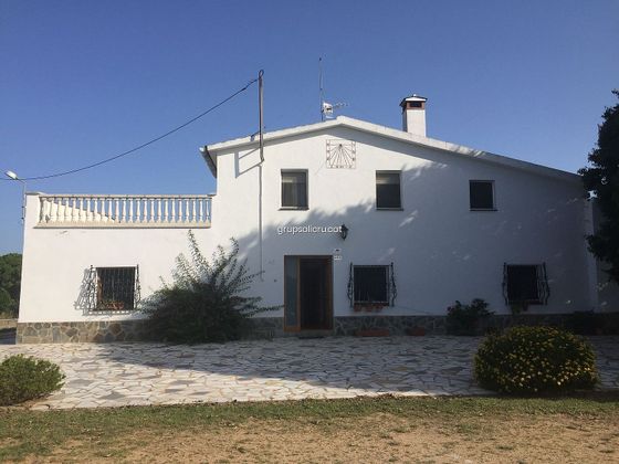 Foto 1 de Chalet en venta en Mas Mora - Sant Daniel de 7 habitaciones con jardín