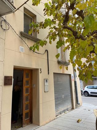 Foto 2 de Casa en venda a plaza De Les Eres de 5 habitacions amb terrassa i balcó