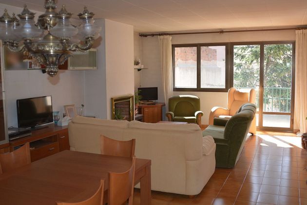 Foto 1 de Casa adossada en venda a Linyola de 8 habitacions amb terrassa i garatge
