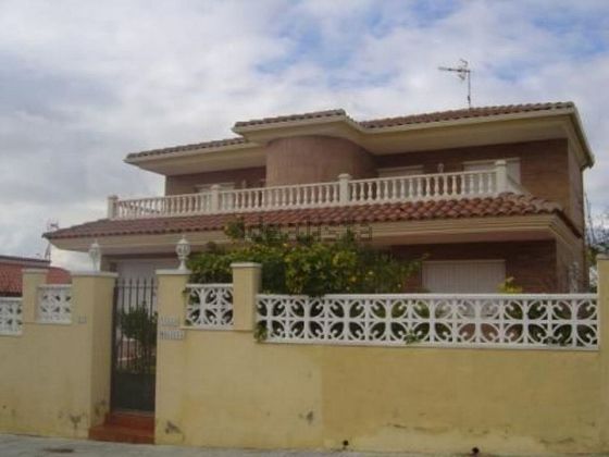 Foto 1 de Casa en venda a calle Los Algarrobos de 4 habitacions amb terrassa i piscina