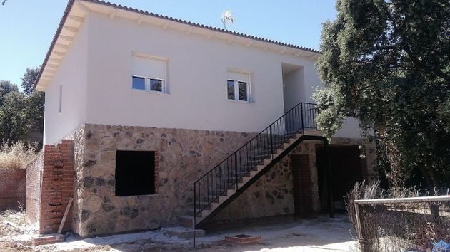 Foto 1 de Chalet en venta en Torrejón del Rey de 3 habitaciones con terraza y jardín