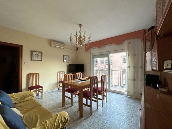 Foto 1 de Pis en venda a Centre - Sant Boi de Llobregat de 4 habitacions amb terrassa i balcó