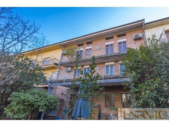 Foto 2 de Casa en venda a Estadi-Horta Vermella-Santa Anna de 4 habitacions amb terrassa i piscina