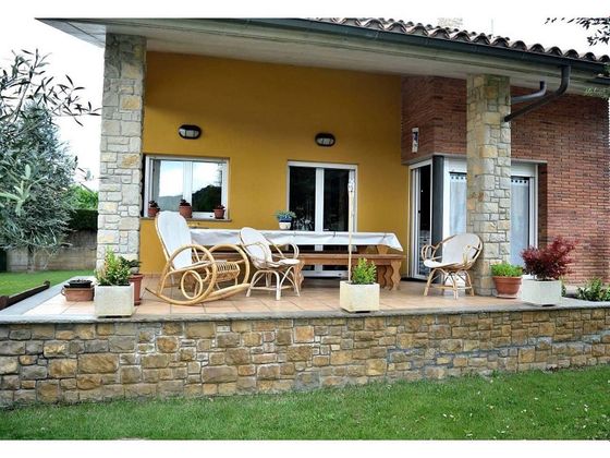 Foto 2 de Chalet en venta en paseo De Les Moreres de 4 habitaciones con terraza y piscina