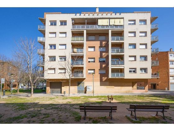Foto 1 de Dúplex en venda a calle Torelló de 4 habitacions amb terrassa i garatge