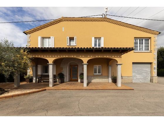 Foto 1 de Casa en venda a Manlleu de 5 habitacions amb terrassa i garatge