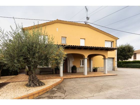 Foto 2 de Casa en venta en Manlleu de 5 habitaciones con terraza y garaje
