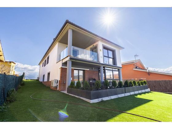 Foto 1 de Casa en venda a Tona de 4 habitacions amb terrassa i garatge