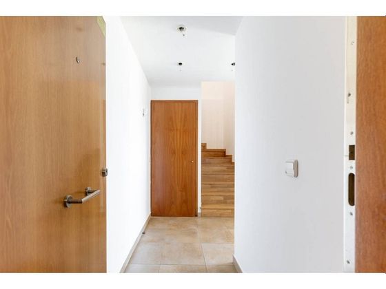 Foto 2 de Dúplex en venda a calle Bellmunt de 3 habitacions amb terrassa i aire acondicionat