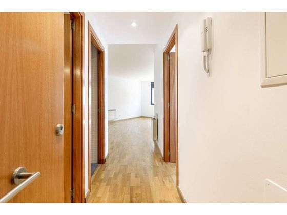 Foto 2 de Pis en venda a calle Puigmal de 2 habitacions amb aire acondicionat i ascensor