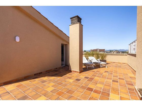 Foto 2 de Dúplex en venda a Santa Clara-Caputxins-Hospital de 4 habitacions amb terrassa i garatge