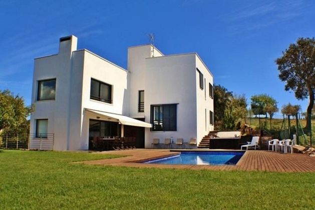 Foto 1 de Xalet en venda a Residencial Begur - Esclanyà de 5 habitacions amb terrassa i piscina