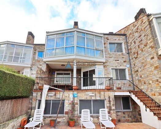 Foto 1 de Venta de casa en Elviña - A Zapateira de 6 habitaciones con terraza y piscina