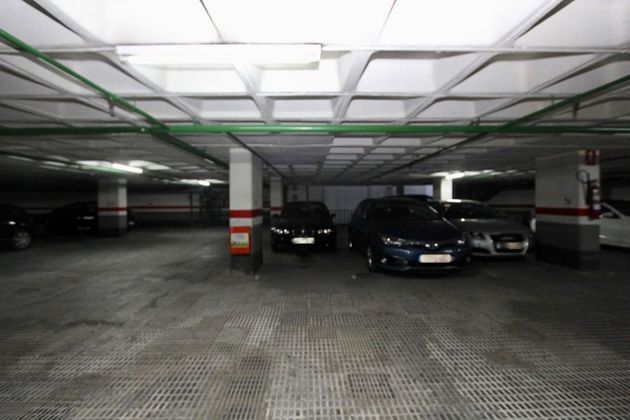 Foto 1 de Garatge en lloguer a calle Comte D'urgell de 14 m²