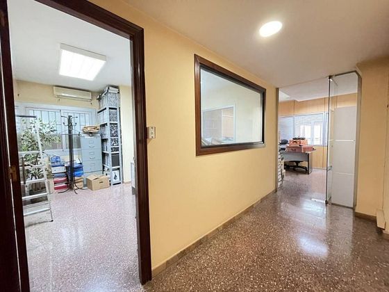 Foto 1 de Oficina en alquiler en calle De València con terraza y aire acondicionado