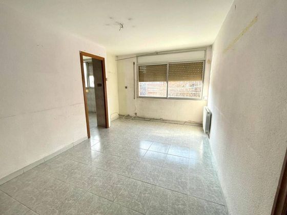 Foto 1 de Venta de piso en El Besós i el Maresme de 3 habitaciones y 55 m²