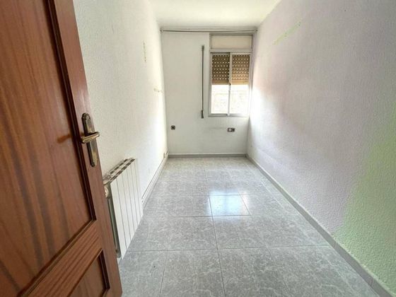 Foto 2 de Venta de piso en El Besós i el Maresme de 3 habitaciones y 55 m²