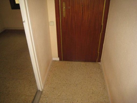 Foto 2 de Venta de piso en El Bon Pastor de 3 habitaciones con balcón y calefacción