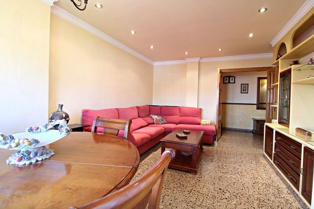 Foto 2 de Piso en alquiler en Carrús Oest - El Toscar de 3 habitaciones con terraza y garaje