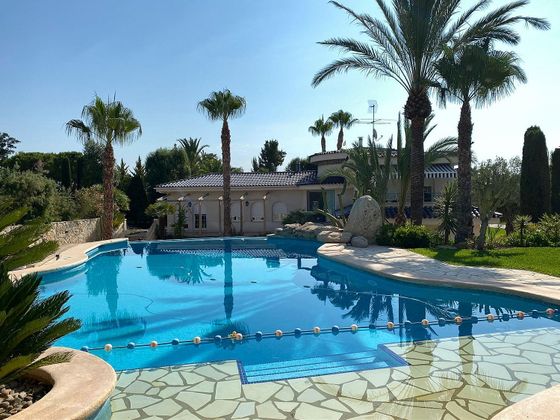 Foto 1 de Venta de chalet en Perleta - Maitino de 4 habitaciones con terraza y piscina