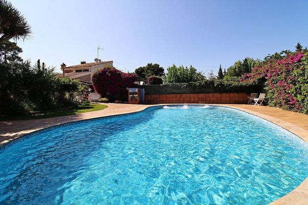 Foto 1 de Chalet en venta en Peña de las Águilas de 4 habitaciones con terraza y piscina