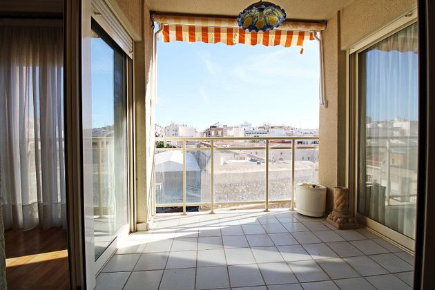 Foto 2 de Pis en venda a Centro - Santa Pola de 4 habitacions amb terrassa i aire acondicionat