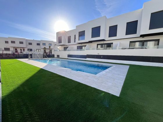 Foto 1 de Casa en venda a calle Salazón de 4 habitacions amb terrassa i piscina