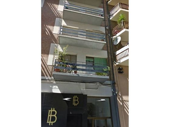 Foto 1 de Piso en venta en Centre Històric - Rambla Ferran - Estació de 3 habitaciones con balcón y calefacción