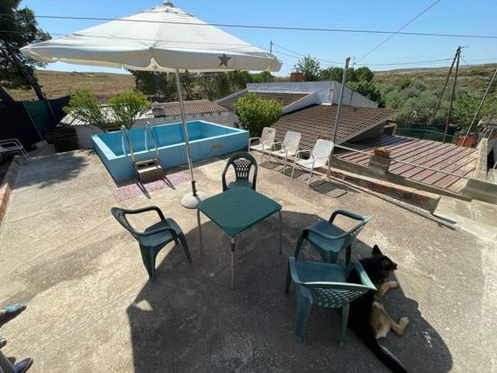Foto 1 de Xalet en venda a Torres de Segre de 3 habitacions amb terrassa i piscina