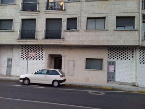 Foto 1 de Local en venda a calle Alexandre Bóveda de 156 m²