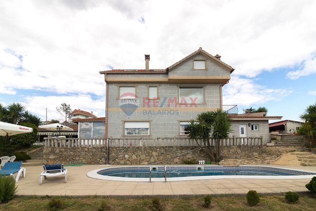 Foto 2 de Xalet en venda a calle Liñaza de 5 habitacions amb terrassa i piscina