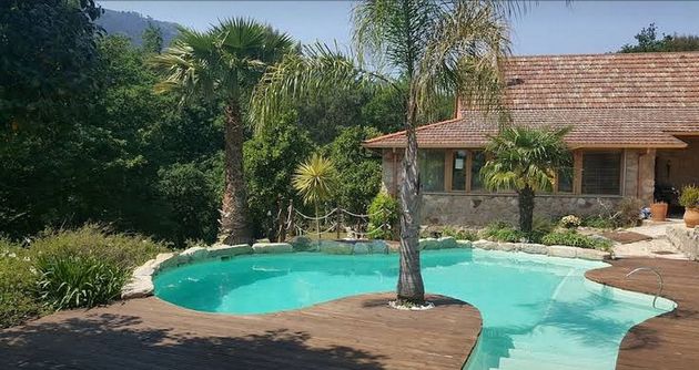 Foto 1 de Casa en venda a Neves (As) de 4 habitacions amb terrassa i piscina