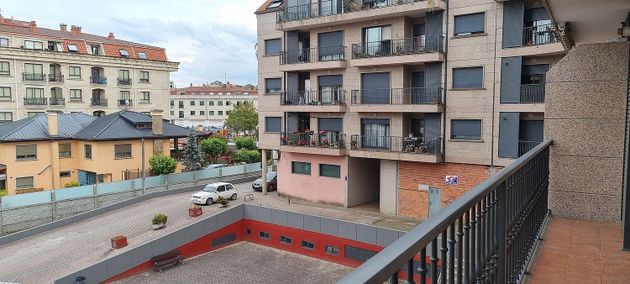 Foto 2 de Piso en venta en calle Lugo de 2 habitaciones con garaje y balcón