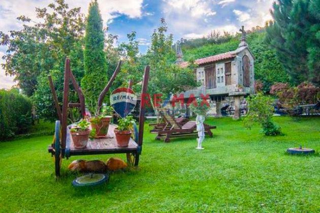 Foto 1 de Xalet en venda a Bueu de 16 habitacions amb terrassa i jardí