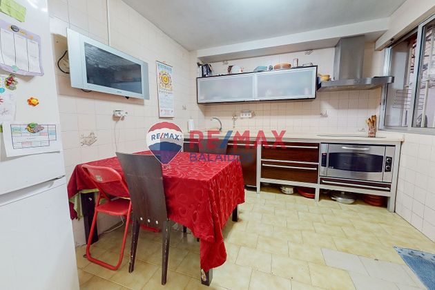 Foto 2 de Pis en venda a O Berbés - Peniche de 4 habitacions amb terrassa i garatge