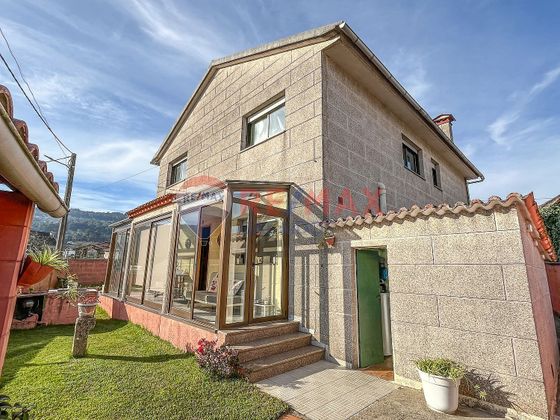 Foto 2 de Chalet en venta en Porriño (O) de 6 habitaciones con terraza y jardín