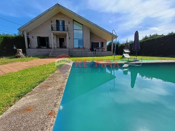 Foto 1 de Xalet en venda a Ponteareas de 4 habitacions amb terrassa i piscina