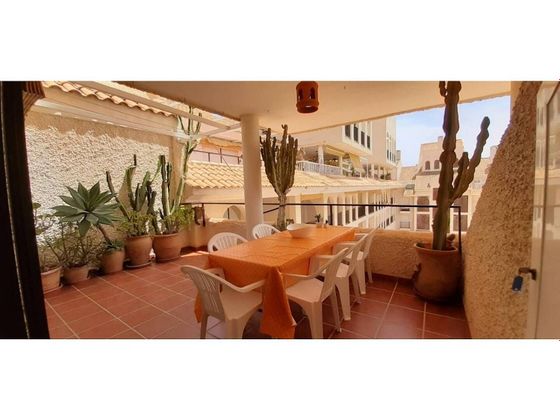 Foto 2 de Dúplex en venda a Playa del Esparto-Veneziola de 3 habitacions amb terrassa i jardí