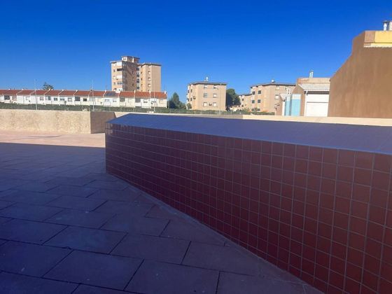 Foto 2 de Local en venda a plaza De España amb terrassa