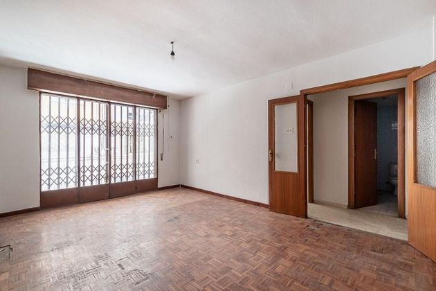 Foto 2 de Pis en venda a Centro - Sagrario de 4 habitacions amb balcó i calefacció