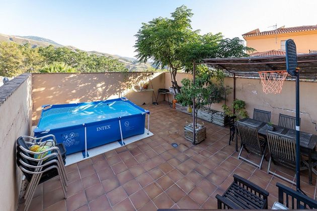 Foto 1 de Casa adossada en venda a Cenes de la Vega de 4 habitacions amb terrassa i garatge