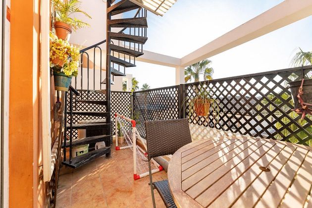 Foto 1 de Àtic en venda a Zona de San Cayetano de 2 habitacions amb terrassa i garatge