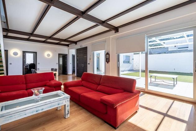 Foto 2 de Xalet en venda a Dílar de 5 habitacions amb terrassa i aire acondicionat