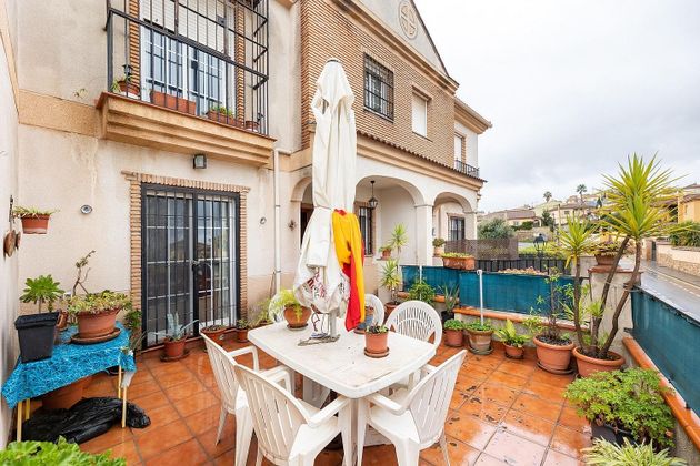 Foto 1 de Casa adossada en venda a calle Las Cruces de 3 habitacions amb terrassa i piscina